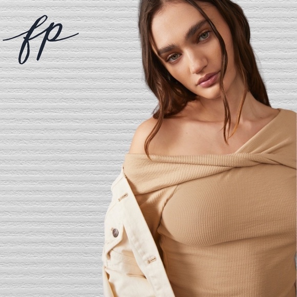 FREE PEOPLE Addie Long Sleeve Asymmetrical Twist Off Shoulder Fitted Top-Lg/NWT - Picture 7 of 9